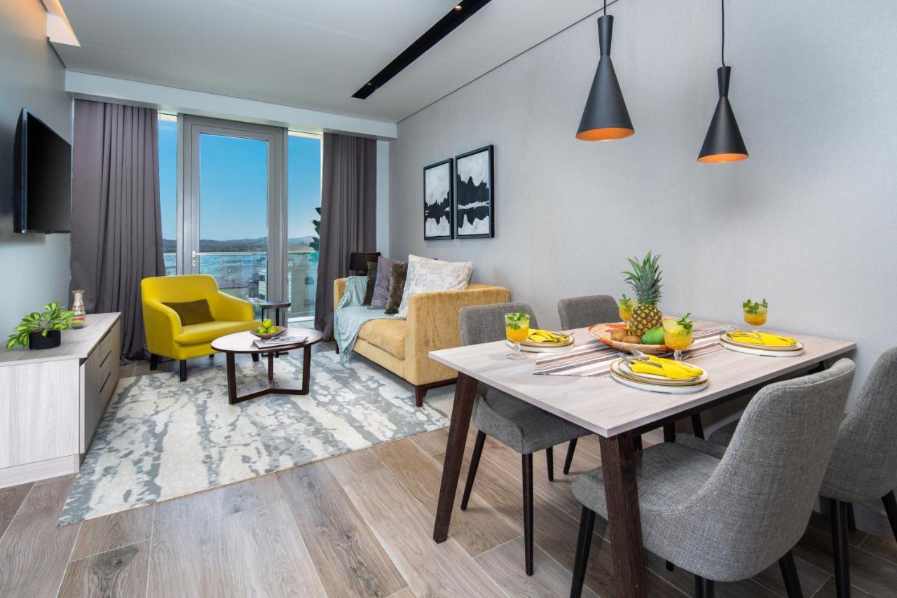 Citadines Abha Aparthotel Exterior foto A staged apartment at The Standard