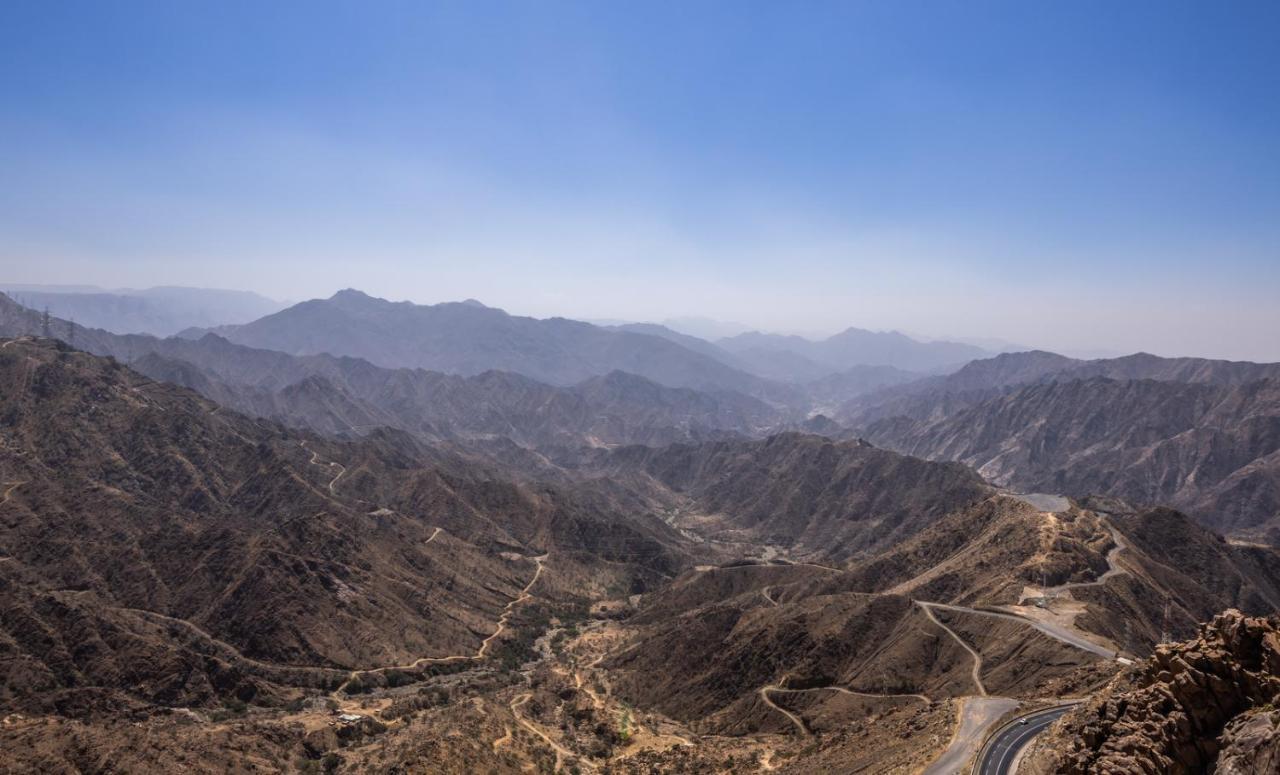 Citadines Abha Aparthotel Exterior foto The Hajar Mountains